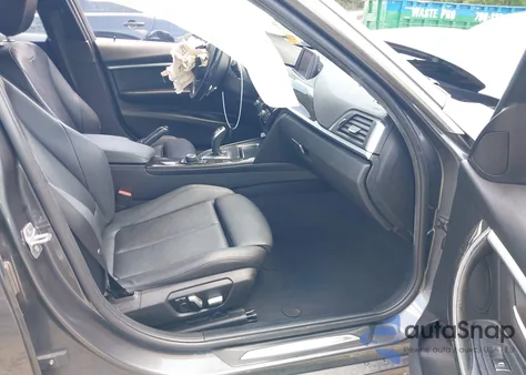 2018 BMW 330I z USA, uszkodzony, nr VIN WBA8B9C55JK676715